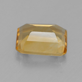 1.56カラットの天然ゴールデンイエローシトリン（8.2×6.2 mm・エメラルドカット）