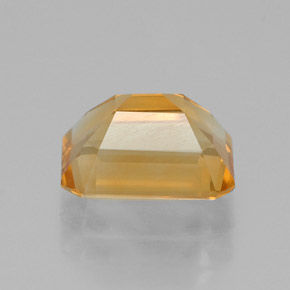 1.46カラットの天然ゴールデンイエローシトリン（7.9×6 mm・エメラルドカット）