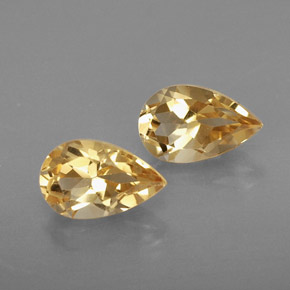 カラットの天然ゴールデンイエローシトリン（8.1×5.1 mm・洋梨の形）