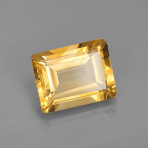 2.14カラットの天然ゴールデンイエローシトリン（9.2×7.1 mm・エメラルドカット）