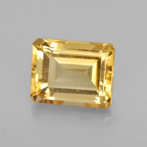 2.56カラットの天然ゴールデンイエローシトリン（9×7.2 mm・エメラルドカット）