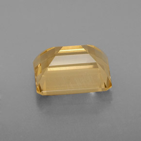 2.38カラットの天然ゴールデンイエローシトリン（9×7.1 mm・エメラルドカット）