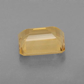 2.33カラットの天然ゴールデンイエローシトリン（9.2×7.2 mm・エメラルドカット）