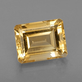 2.33カラットの天然ゴールデンイエローシトリン（8.9×7 mm・エメラルドカット）