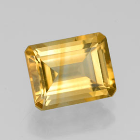 2.18カラットの天然ゴールデンイエローシトリン（8.9×7 mm・エメラルドカット）