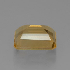 2.10カラットの天然ゴールデンイエローシトリン（8.9×7.1 mm・エメラルドカット）