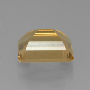 2.19カラットの天然ゴールデンイエローシトリン（9×7 mm・エメラルドカット）