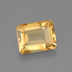 2.35カラットの天然ゴールデンイエローシトリン（9×7 mm・エメラルドカット）