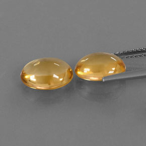 カラットの天然ゴールデンイエローシトリン（9.9×7.8 mm・オーバルカット）