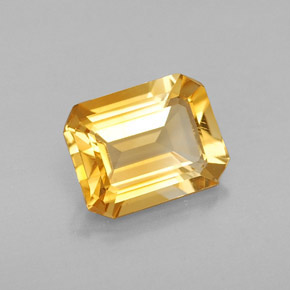 1.69カラットの天然ゴールデンイエローシトリン（8.7×6.8 mm・エメラルドカット）