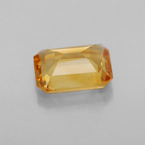 1.83カラットの天然ゴールデンイエローシトリン（8.9×7 mm・エメラルドカット）