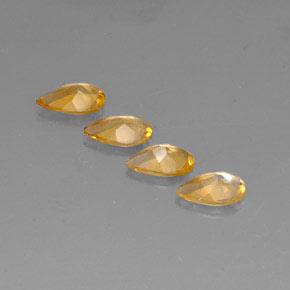 カラットの天然ゴールデンイエローシトリン（7.9×5.1 mm・洋梨の形）