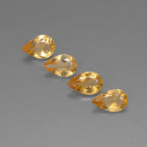 カラットの天然ゴールデンイエローシトリン（7.8×5.1 mm・洋梨の形）