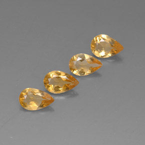 カラットの天然ゴールデンイエローシトリン（7.8×5.1 mm・洋梨の形）