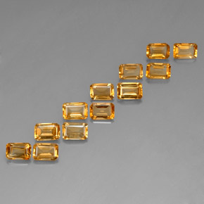カラットの天然ゴールデンイエローシトリン（5.9×3.8 mm・エメラルドカット）