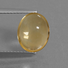 2.65カラットの天然ゴールデンイエローシトリン（10.6×8.6 mm・オーバルカット）