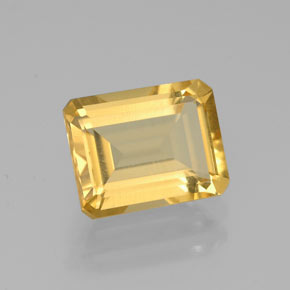2.23カラットの天然ゴールデンイエローシトリン（9×7.1 mm・エメラルドカット）