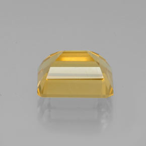 2.29カラットの天然ゴールデンイエローシトリン（8.9×6.8 mm・エメラルドカット）