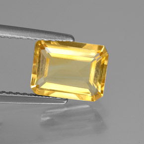 1.75カラットの天然ゴールデンイエローシトリン（8.9×6.8 mm・エメラルドカット）