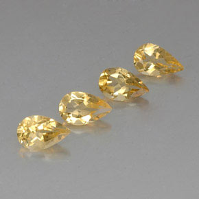 カラットの天然ゴールデンイエローシトリン（7.9×5 mm・洋梨の形）
