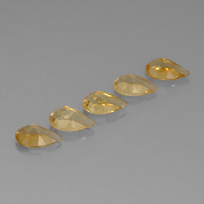 3.77カラットの天然Orange-Gold シトリン（7.9×5 mm・洋梨の形）
