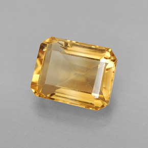 2.40カラットの天然ゴールデンイエローシトリン（9×7.1 mm・エメラルドカット）