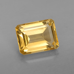 2.32カラットの天然ゴールデンイエローシトリン（9.1×7 mm・エメラルドカット）