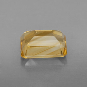 2.32カラットの天然ゴールデンイエローシトリン（9.1×7 mm・エメラルドカット）