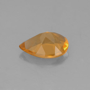 0.88カラットの天然ゴールデンイエローシトリン（8.2×6 mm・洋梨の形）