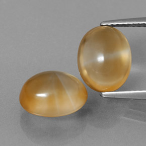 5.96カラットの天然Medium Orange シトリン（10×8.1 mm・オーバルカット）