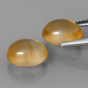 5.96カラットの天然Medium Orange シトリン（10×8.1 mm・オーバルカット）