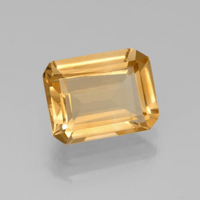 1.84カラットの天然ゴールデンイエローシトリン（8.9×6.8 mm・エメラルドカット）