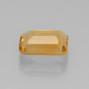1.84カラットの天然ゴールデンイエローシトリン（8.9×6.8 mm・エメラルドカット）