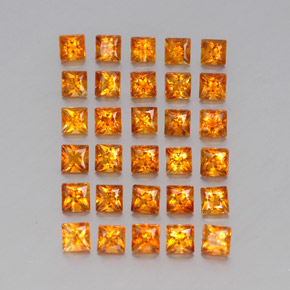 カラットの天然イエローオレンジシトリン（3.1×3.1 mm・四角）