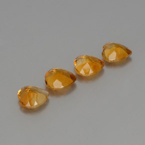 3.95カラットの天然濃いオレンジゴールドシトリン（7.1×7 mm・ハート型）