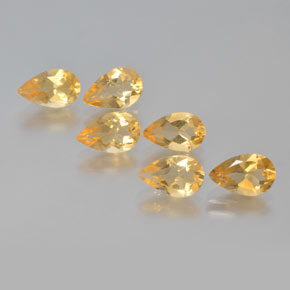 4.19カラットの天然黄色がかったゴールドシトリン（8.1×5 mm・洋梨の形）