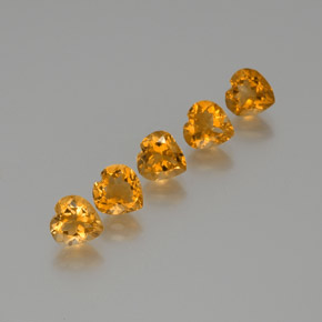 5.25カラットの天然濃いオレンジゴールドシトリン（7×6.8 mm・ハート型）