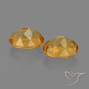 3.64カラットの天然ダークゴールデンシトリン（9×7.1 mm・オーバルカット）