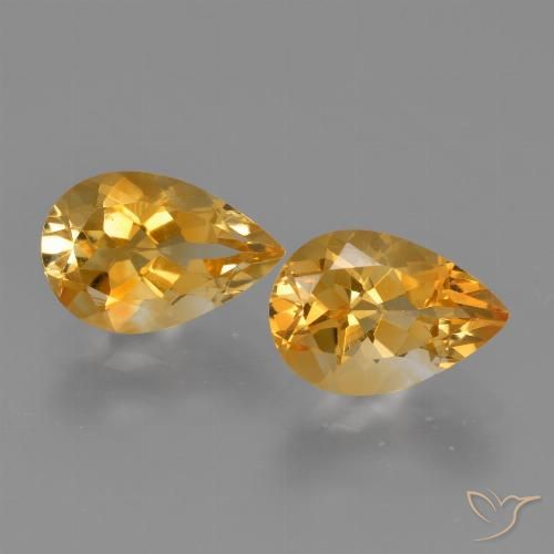 2.37カラットの天然濃いオレンジゴールドシトリン（8.8×6 mm・洋梨の形）