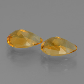 2.26カラットの天然ダークオレンジゴールドシトリン（8.9×6 mm・洋梨の形）