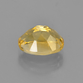 2.62カラットの天然ゴールデンシトリン（10×7.8 mm・オーバルカット）