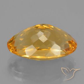 9.75カラットの天然濃いオレンジゴールドシトリン（17.4×11.2 mm・オーバルカット）