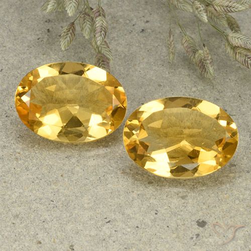 Shop natural 9.49ct ミディアム薄いゴールデン シトリン gems, 楕円形, from ブラジル at GemSelect. In stock, global shipping!
