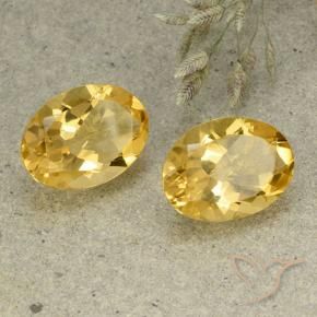 9.74カラットの天然ミディアムゴールデンシトリン（13.9×10 mm・オーバルカット）
