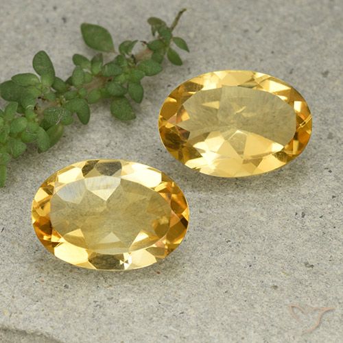 Shop natural 9.53ct ミディアム薄いゴールデン シトリン gems, 楕円形, from ブラジル at GemSelect. In stock, global shipping!