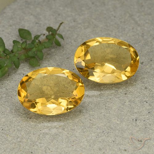 Shop natural 9.32ct ミディアム薄いゴールデン シトリン gems, 楕円形, from ブラジル at GemSelect. In stock, global shipping!