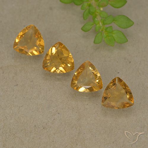 Shop natural 2.25ct 濃いオレンジゴールド シトリン gems, トリリオン, from ブラジル at GemSelect. In stock, global shipping!