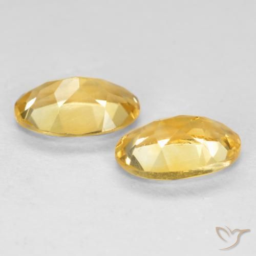 Shop natural 0.68ct ミディアムゴールデン シトリン gems, 楕円形, from ブラジル at GemSelect. In stock, global shipping!