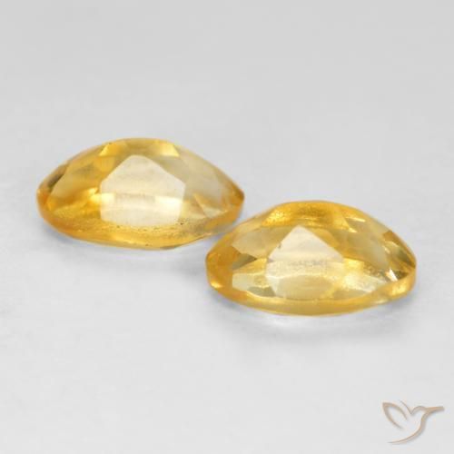 Shop natural 0.90ct ミディアムゴールデン シトリン gems, 楕円形, from ブラジル at GemSelect. In stock, global shipping!