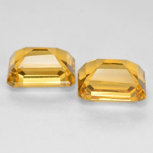 3.53カラットの天然濃いゴールデンオレンジシトリン（8×6.2 mm・エメラルドカット）